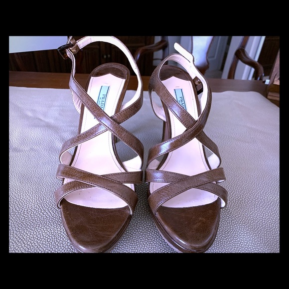 Prada shoes - Picture 1 of 8